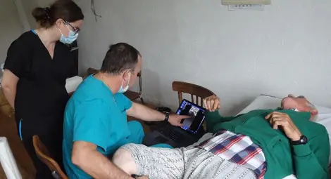 Близо 2 000 възрастни хора преминаха през безплатни медицински прегледи и консултации