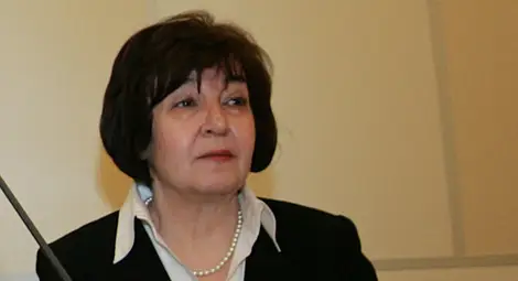 Караиванова след оставката: Ценя достойнството си повече отколкото заплатата Караиванова след оставката: Ценя достойнството си повече отколкото заплатата