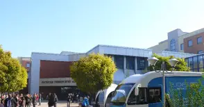 Автобусът на EURAXESS за десети път спря при русенските студенти