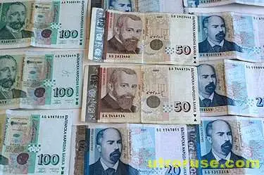 Русенец осъди "УниКредит Булбанк" заради промяна в лихвата по кредита му