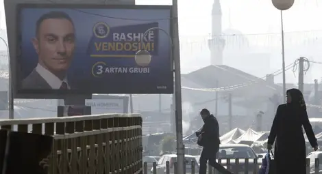 Македония може да добави "Съвременна" или "Европейска" към името си, каза депутат от управляващите