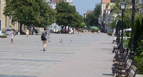 Близо 30 човека потърсили помощ заради жегата през уикенда