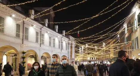 Италия няма да отхлабва мерките за празниците. Франция изгражда КПП-та по границите