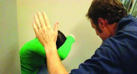 Баща пребил до смърт тригодишното си дете