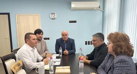 Русе очаква 4000 състезатели и над 10 000 гости на шампионата по кану-каяк и фестивала на драконови лодки на езерото в лесопарк „Липник“ Русе очаква 4000 състезатели и над 10 000 гости на шампионата по кану-каяк и фестивала на драконови лодки на езерото в лесопарк „Липник“