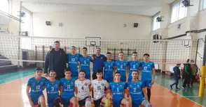 Младите волейболисти с пета поредна победа