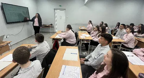 Гимназията по туризъм в Русе представи изследването &bdquo;Дишай сега, мисли за утре!&ldquo;