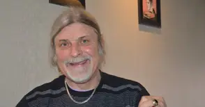 Напук на родителите си Иван Кочев бягал от музиката, но съдбата го изиграла