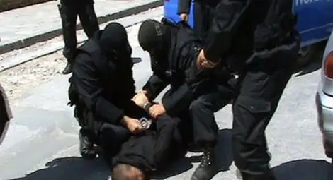 Екшън във Варненско: Маскирани обраха бензиностанция като на кино!