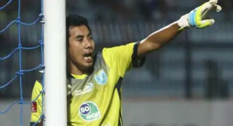 Вратар загина след сблъсък със съотборник Вратар загина след сблъсък със съотборник