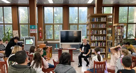 Хиляди русенци изпълниха площад "Батенберг" и библиотеката в Нощта на музеите и галериите Хиляди русенци изпълниха площад "Батенберг" и библиотеката в Нощта на музеите и галериите