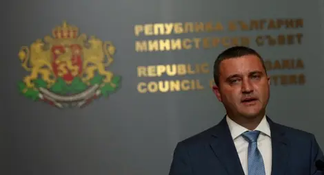 Горанов: По-ниско ДДС няма да доведе до повече плюсове за потребителите