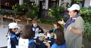 Майсторки от Дунавската задруга  подаряват работилнички за децата