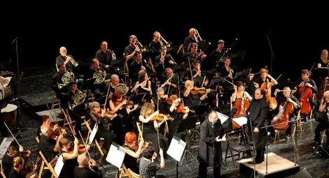 &bdquo;Веселата вдовица&ldquo; и джаз сюрприз с Васил Петров в Операта през декември