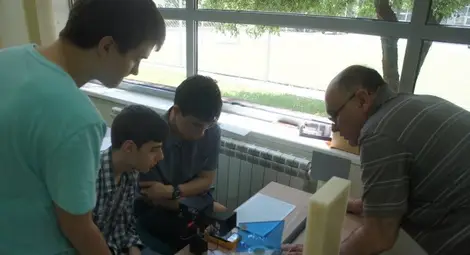 Трябва да имаш психика и физическа издръжливост, за да бъдеш олимпийски състезател по физика