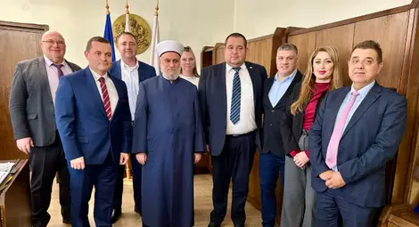 Кметът на Русе и главният мюфтия: Диалогът между общностите е ключът към единството Кметът на Русе и главният мюфтия: Диалогът между общностите е ключът към единството