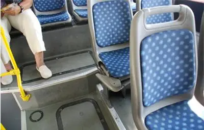 В Монпелие искат отделен бус за роми В Монпелие искат отделен бус за роми