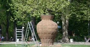 Вазата разцъфва  с нова премяна