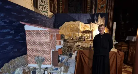 12-метров макет на Витлеем и на Рождественската пещера посреща миряните в &bdquo;Свети Павел от Кръста&ldquo;
