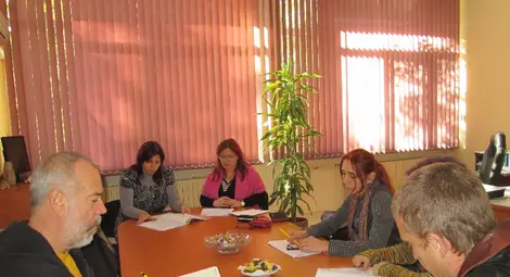 Народни носии и кукерски обичаи  ще възкресяват в Дойче шуле