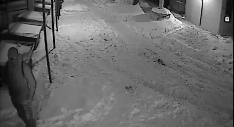 Крадецът на кабели от пазарите си купил маратонки с парите