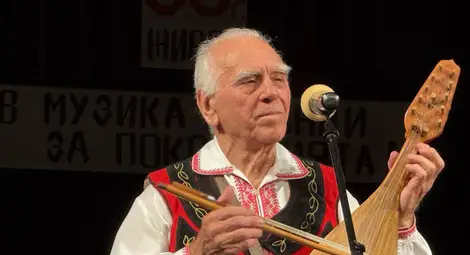 Концерт с над 60 изпълнения отбеляза двойния празник на майстора на гъдулката от Русе Иван Жеков