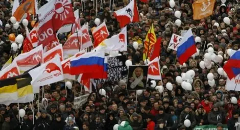 Опозицията на Путин избира нови водачи чрез интернет