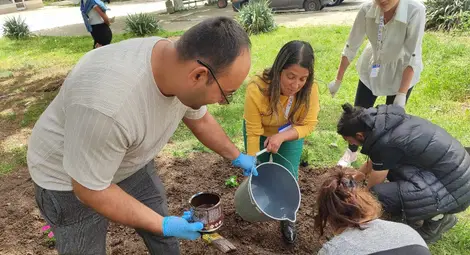 Доброволци почистиха и облагородиха село Кошарна в Деня на Земята