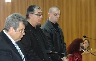 Осъдиха полицай и баща му за убийство на клошар