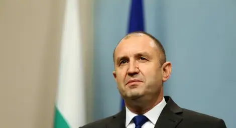 Официално: Радев подписа указите за разпускане на 46-ото НС и нови избори на 14 ноември Официално: Радев подписа указите за разпускане на 46-ото НС и нови избори на 14 ноември