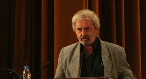 Проф. Лъчезар Аврамов: Новата война е информационна, не микробиологическа