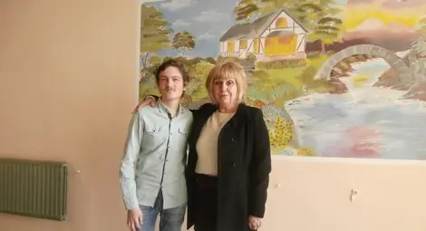 Мелих подари втори стенопис на средношколското общежити