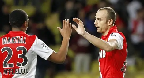 Бербатов и Ибрахимович водят атаката в отбора на кръга във Франция