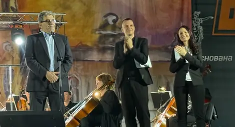 От барутна фабрика до световен лидер &ndash; "Дунарит" празнува 122 години със звездния отбор на Стоичков