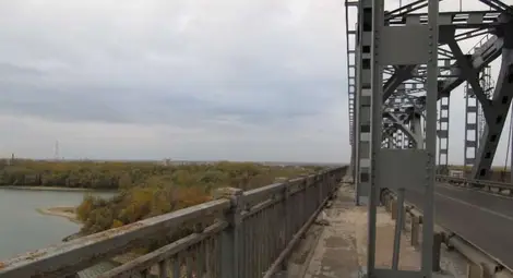 Наш катер участва в издирването на паднал от Дунав мост румънец