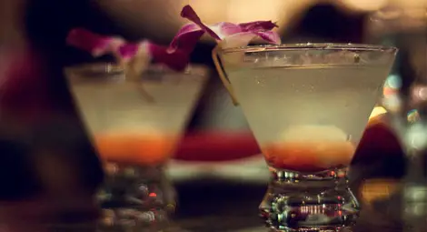 Какво да подарите на любимия за Коледа.....ами коктейл от сълзите си