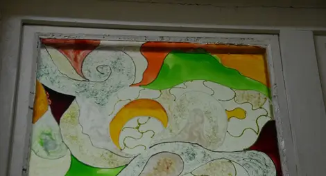 Ирена Линкова прави витражен дебют на пет врати в дома си