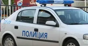 Зарязан бус с цигари край Бяла уличи продажен полицай