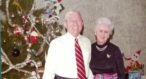 Не ме титулувай повече Искович. Тази фамилия е умряла за мене