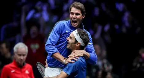 Роджър какъвто не сте го виждали: Носи Надал по терена