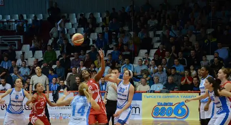 &bdquo;Сините феи&ldquo; в решителен щурм за първото място в редовния сезон