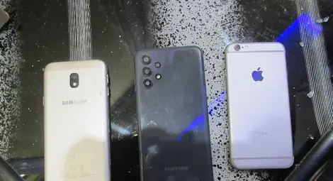 Трима телефонни измамници от Ветово задържани за удари за 54 000 лева /галерия/