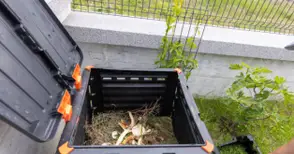 Даряват 108 компостера  за биоразградими отпадъци