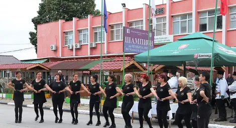 Екзарх Йосиф почете Ботев и героите на българската свобода и независимост с паметник на поета-революционер /галерия/