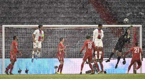 Сняг и сълзи заваляха в Мюнхен! ПСЖ пусна кръв на Байерн Сняг и сълзи заваляха в Мюнхен! ПСЖ пусна кръв на Байерн