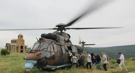Вижте драматични кадри от днешните евакуации (ВЪЗДУШНИ СНИМКИ)