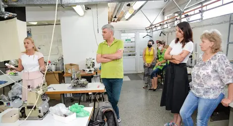 Първолета Чавдарова -  &bdquo;Изправи се! Мутри вън!&ldquo;  с  поредица от срещи в шивашкия бранш