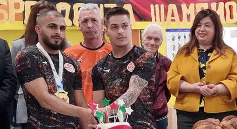 Звездите на ТСК "Русе" Ангел Русев и Дениз Данев представят България на Световното първенство по вдигане тежести във Фьорде Звездите на ТСК "Русе" Ангел Русев и Дениз Данев представят България на Световното първенство по вдигане тежести във Фьорде