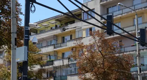 Свързват камерите на 15 кръстовища с Центъра за управление на трафика