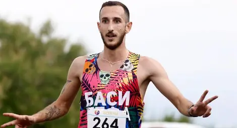 Владислав МИХАЙЛОВ Владислав МИХАЙЛОВ